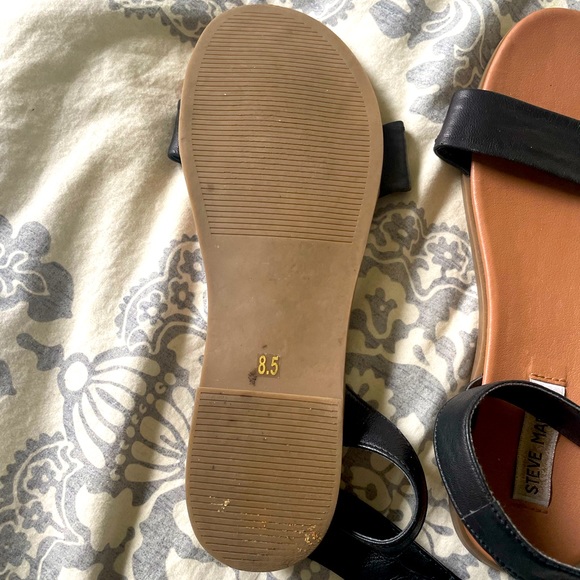 Steve Madden size 8.5. Only worn a few times. - Picture 3 of 3